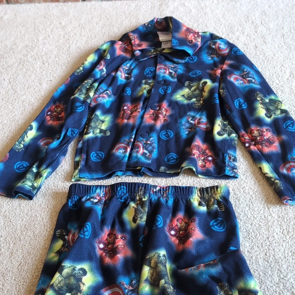 Avengers Marvel kids pajama set size 8 - Picture 6 of 8